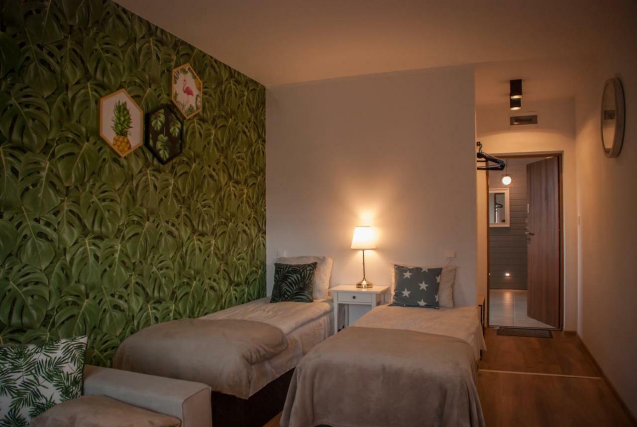 Noclegi "Boczna 5A" Apartamenty Goscinne Szczawno-Zdroj Kültér fotó