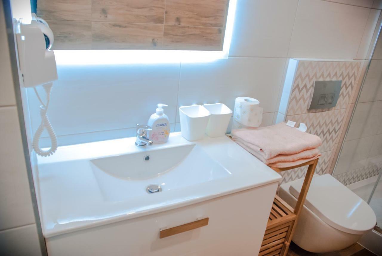 Noclegi "Boczna 5A" Apartamenty Goscinne Szczawno-Zdroj Kültér fotó